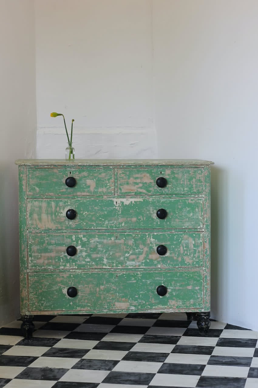 beautiful green-chest-original-paint-front-long.jpeg