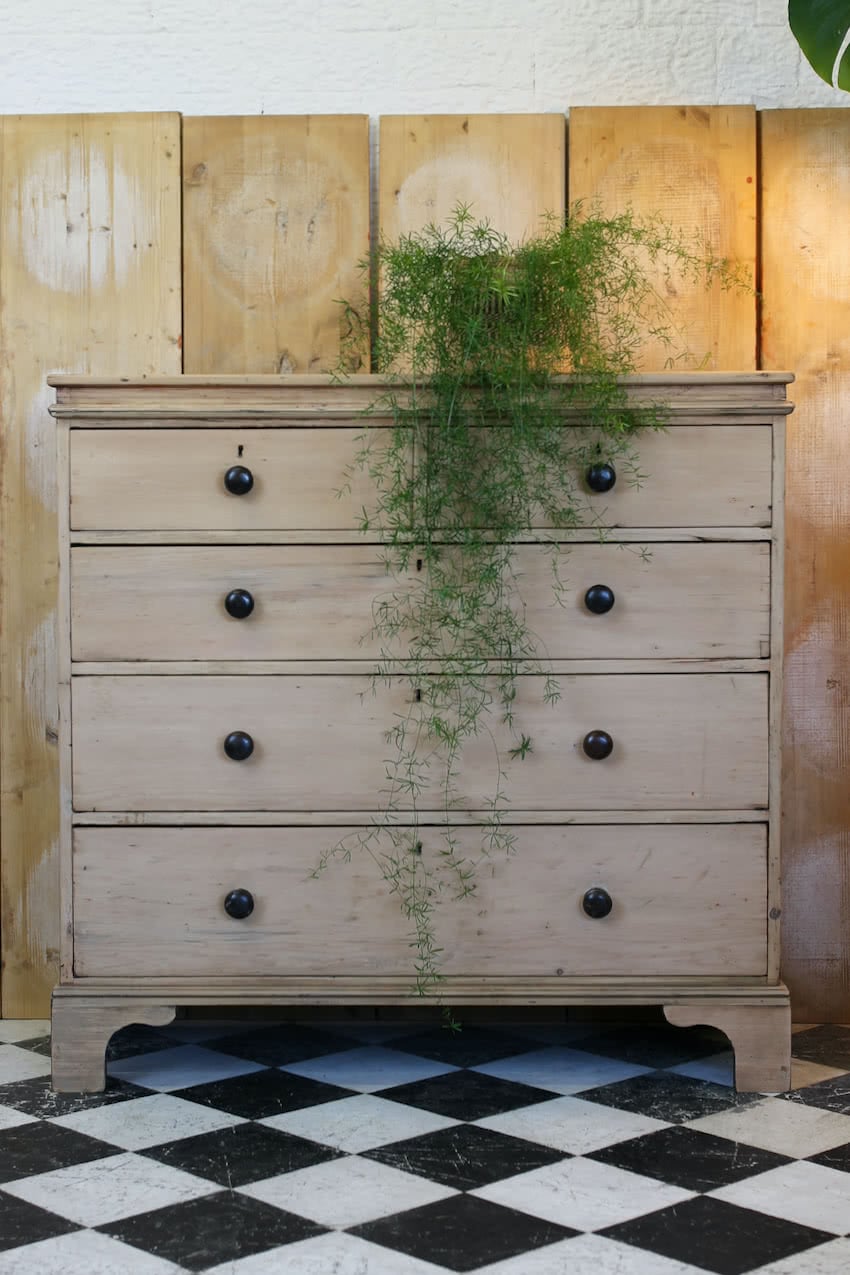 beautiful georgian tall pine chest of drawers.