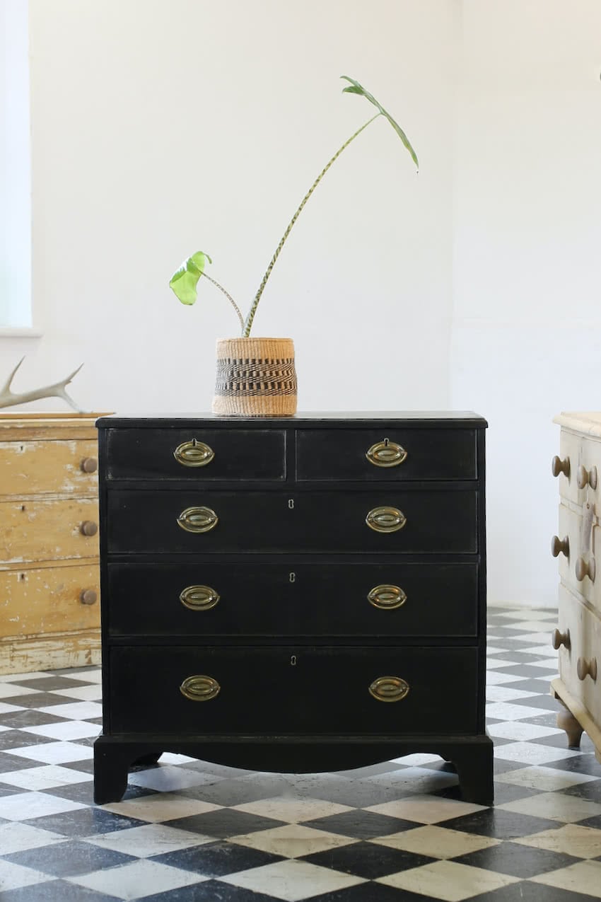 beautiful georgian pine chest of drawers with crackled original paint