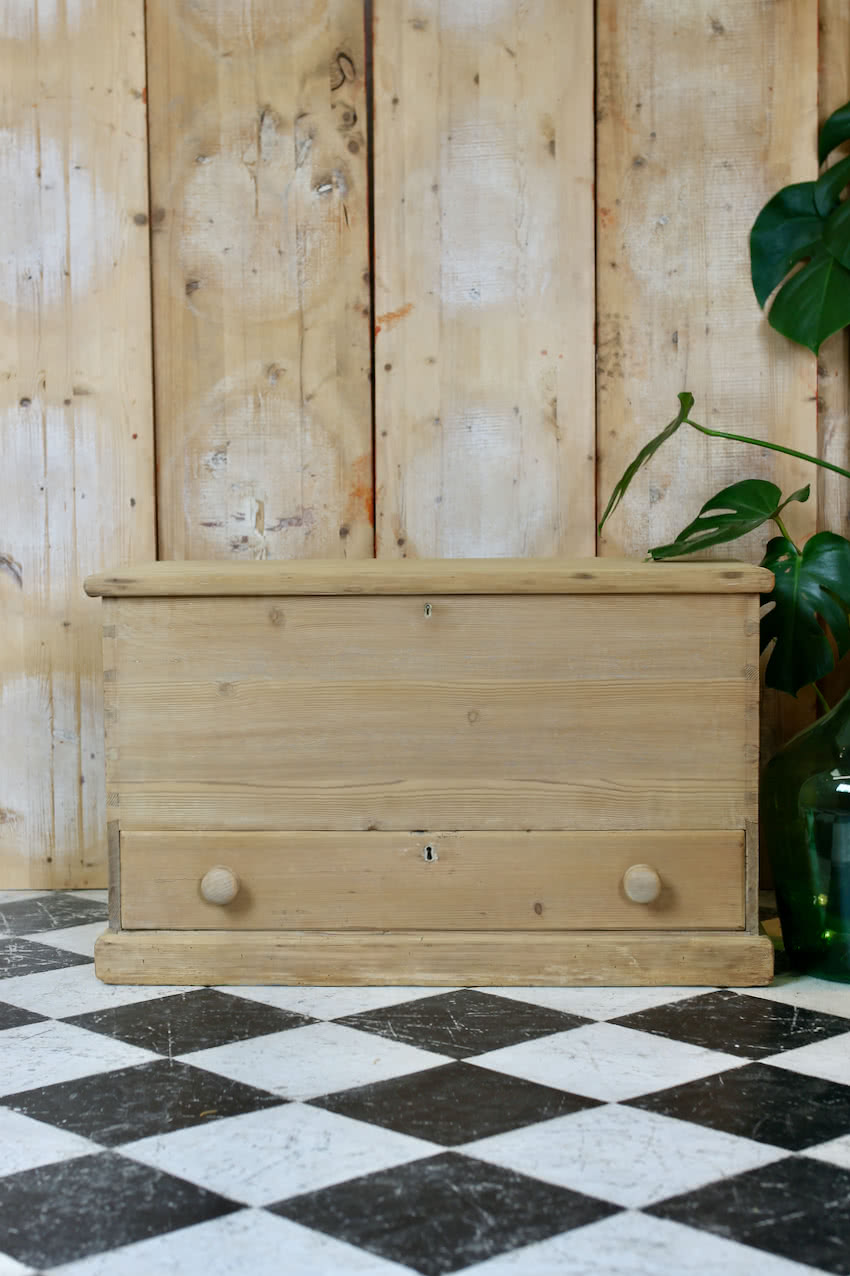 versatile antique pine cupboard 11.jpeg