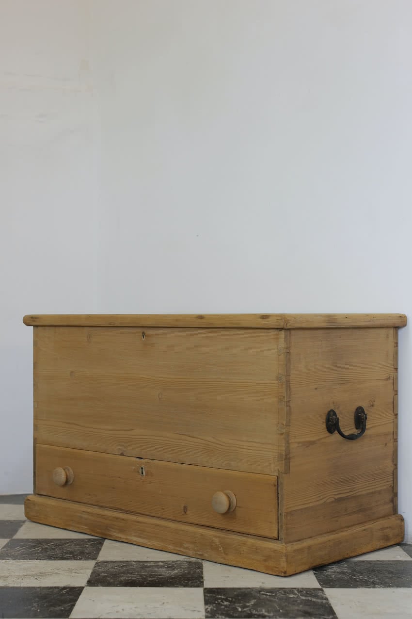 very pretty galleried french all original pine two door cupboardcupboard with shelf & metal handles and typical hinges.