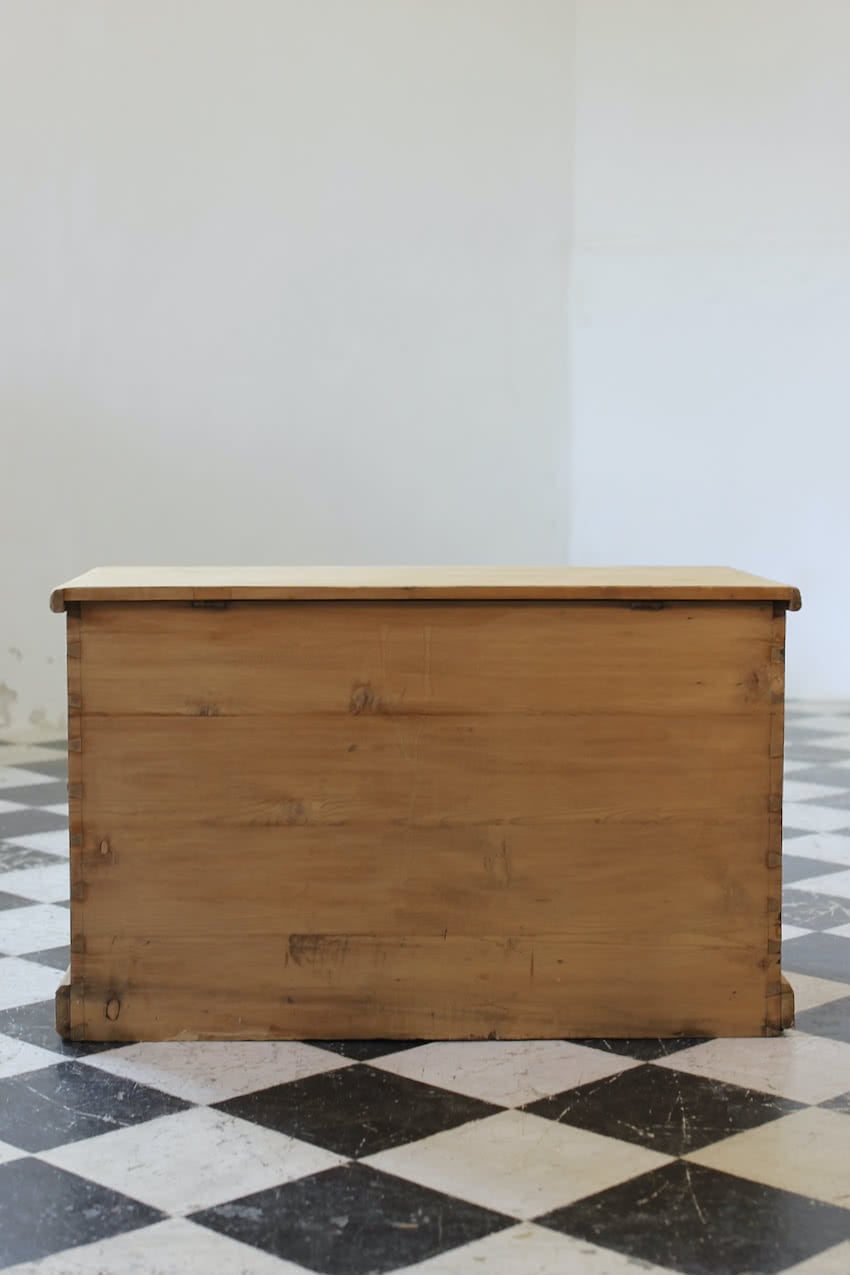 versatile antique pine cupboard 10.jpeg