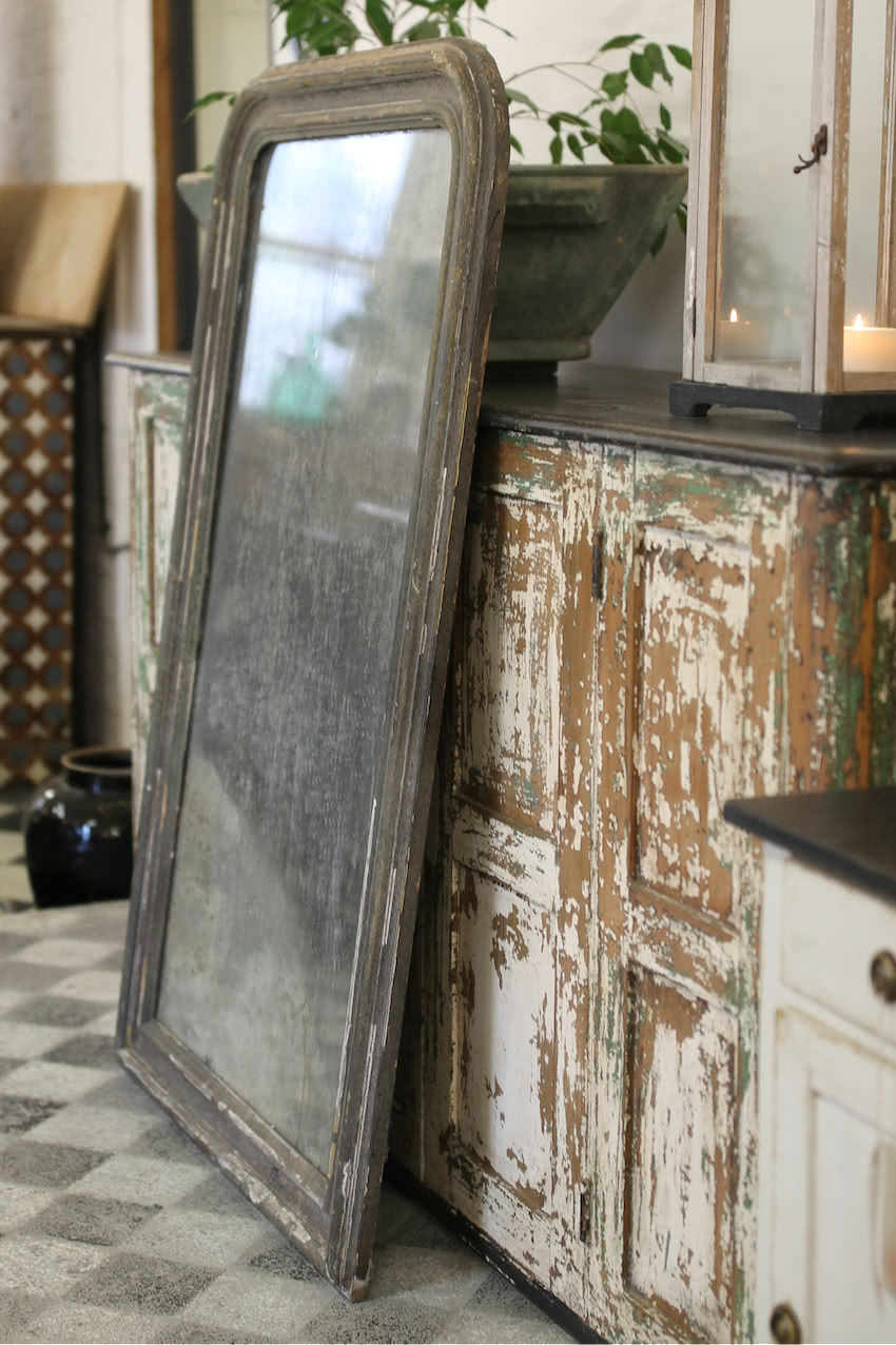 beautiful large mirror in original untouched condition - hopefully the photos have done it justice, very foxed mercury plate glass, the back added at a later date. 