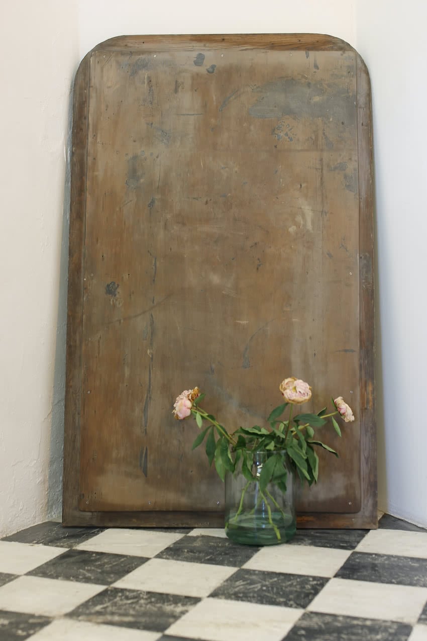 beautiful large mirror in original untouched condition - hopefully the photos have done it justice, very foxed mercury plate glass, the back added at a later date. 