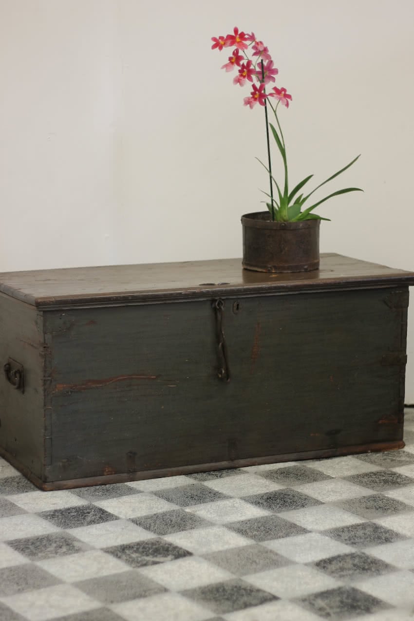 hungarian-pine-bench-original-scumble-paint