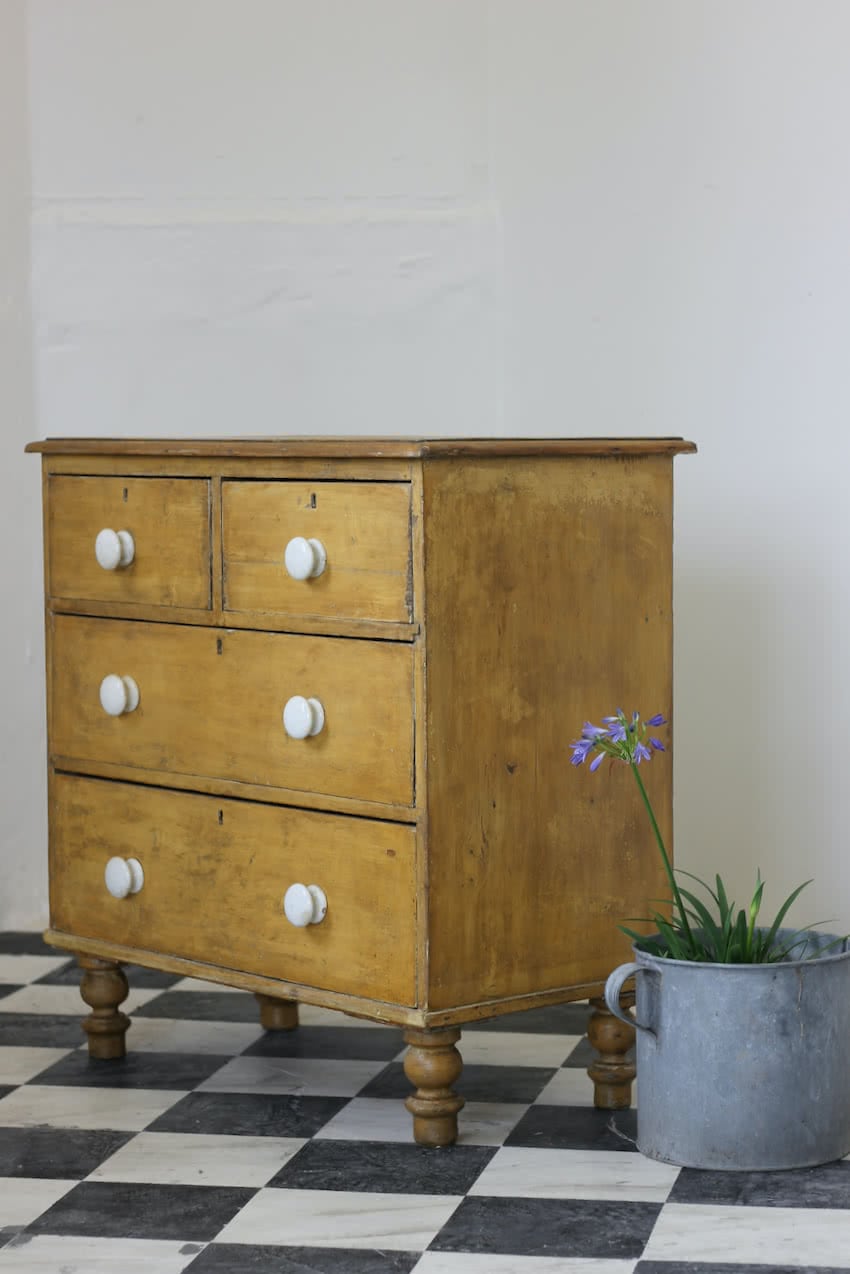 pine-bow-front-chest-close